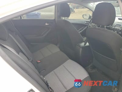 Zdjęcie 10 z 12 samochodu: 2014 KIA FORTE EX VIN:KNAFX4A82E5172328 - miniatura