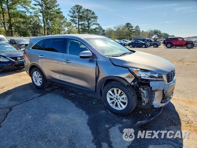 Czwarte zdjęcie samochodu z boku: 2019 KIA SORENTO LX VIN:5XYPG4A51KG495401 - miniatura