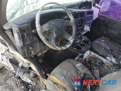 Zdjęcie 8 z 13 samochodu: 2004 CHEVROLET EXPRESS G3500 VIN:1GCHG35U441148356 - miniatura