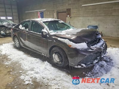 Czwarte zdjęcie samochodu z boku: 2018 TOYOTA CAMRY HYBRID LE VIN:4T1B31HKXJU500247 - miniatura