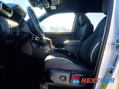 Zdjęcie 7 z 12 samochodu: 2024 TOYOTA TACOMA DOUBLE CAB VIN:3TYKD5HN3RT011728 - miniatura