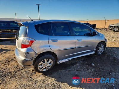 Trzecie zdjęcie samochodu z tyłu: 2009 HONDA FIT SPORT VIN:JHMGE88419S054798 - miniatura