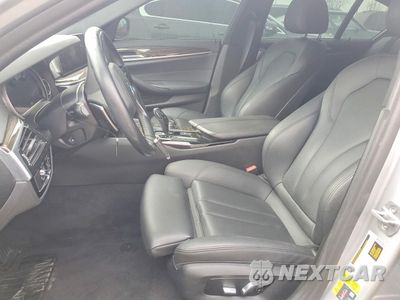 Zdjęcie 7 z 12 samochodu: 2019 BMW 530E VIN:WBAJA9C5XKB398545 - miniatura