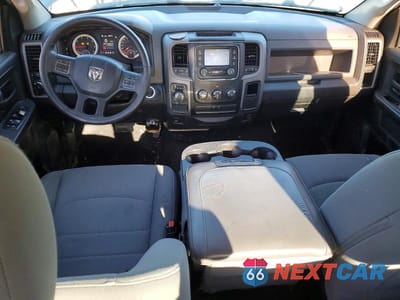 Zdjęcie 8 z 12 samochodu: 2017 RAM 1500 ST VIN:1C6RR6FG5HS535854 - miniatura