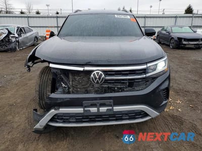 Piąte zdjęcie samochodu w środku: 2023 VOLKSWAGEN ATLAS SE VIN:1V2HR2CAXPC504085 - miniatura