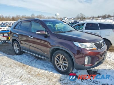 Czwarte zdjęcie samochodu z boku: 2015 KIA SORENTO LX VIN:5XYKTDA76FG590193 - miniatura