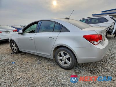 Drugie zdjęcie samochodu z przodu: 2015 CHEVROLET CRUZE LT VIN:1G1PC5SB9F7173946 - miniatura