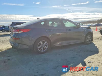 Trzecie zdjęcie samochodu z tyłu: 2019 KIA OPTIMA LX VIN:5XXGT4L3XKG284662 - miniatura