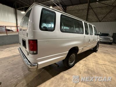 Czwarte zdjęcie samochodu z boku: 2012 FORD ECONOLINE E350 SUPER DUTY WAGON VIN:1FBSS3BL0CDA22996 - miniatura