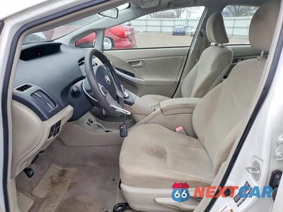 Zdjęcie 7 z 12 samochodu: 2010 TOYOTA PRIUS VIN:JTDKN3DU0A0022221 - miniatura