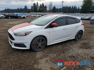 2016 FORD FOCUS ST 1FADP3L98GL225662 - główne zdjęcie licytacji z USA - miniatura