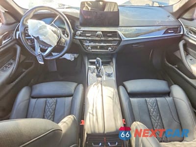 Zdjęcie 8 z 11 samochodu: 2021 BMW 530 I VIN:WBA53BH07MWX34213 - miniatura