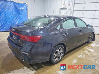 Trzecie zdjęcie samochodu z tyłu: 2020 KIA FORTE LXS VIN:3KPF24AD3LE251619 - miniatura