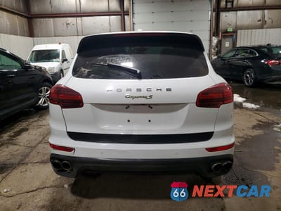 Zdjęcie 6 z 13 samochodu: 2016 PORSCHE CAYENNE SE HYBRID VIN:WP1AE2A22GLA58345 - miniatura