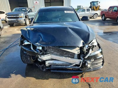 Piąte zdjęcie samochodu w środku: 2016 AUDI Q3 PREMIUM PLUS VIN:WA1BFCFS4GR015683 - miniatura