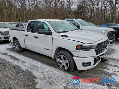 Czwarte zdjęcie samochodu z boku: 2025 RAM 1500 TRADESMAN VIN:1C6RRFCG8SN755371 - miniatura