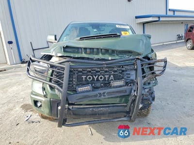 Piąte zdjęcie samochodu w środku: 2020 TOYOTA TUNDRA TRD PRO VIN:5TFDY5F1XLX883382 - miniatura