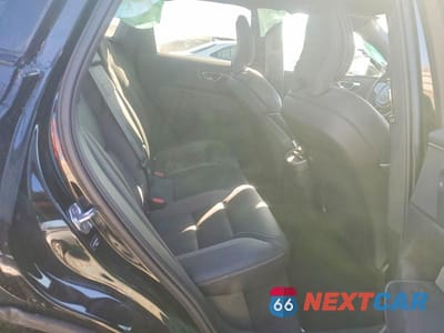 Zdjęcie 10 z 11 samochodu: 2021 VOLVO XC60 T5 R-DESIGN VIN:YV4102DM1M1846647 - miniatura