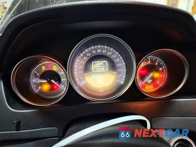 Zdjęcie 9 z 11 samochodu: 2012 MERCEDES-BENZ C 300 4MATIC VIN:WDDGF8BB0CF872096 - miniatura