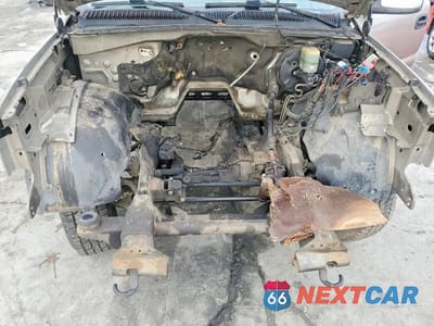 Zdjęcie 11 z 12 samochodu: 2002 CHEVROLET SILVERADO K1500 VIN:1GCEK19T12E181294 - miniatura