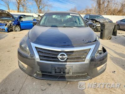 Piąte zdjęcie samochodu w środku: 2015 NISSAN ALTIMA 2.5 VIN:1N4AL3AP5FC181103 - miniatura