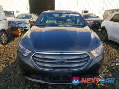 Piąte zdjęcie samochodu w środku: 2018 FORD TAURUS SEL VIN:1FAHP2E81JG124723 - miniatura