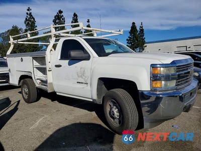 Czwarte zdjęcie samochodu z boku: 2015 CHEVROLET SILVERADO UTILITY / SERVICE TRUCK VIN:1GB0CUEG3FZ535045 - miniatura