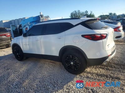 Drugie zdjęcie samochodu z przodu: 2021 CHEVROLET BLAZER 3LT VIN:3GNKBDRS3MS510251 - miniatura