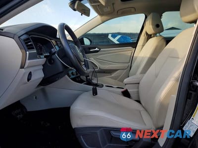 Zdjęcie 7 z 11 samochodu: 2019 VOLKSWAGEN JETTA S VIN:3VWC57BU3KM124641 - miniatura