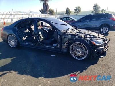 Czwarte zdjęcie samochodu z boku: 2019 MERCEDES-BENZ S 560 VIN:WDDUG8DB6KA437706 - miniatura