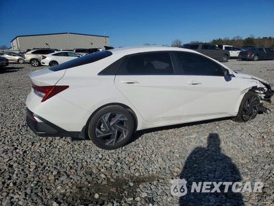 Trzecie zdjęcie samochodu z tyłu: 2025 HYUNDAI ELANTRA SEL VIN:KMHLS4DG0SU966233 - miniatura