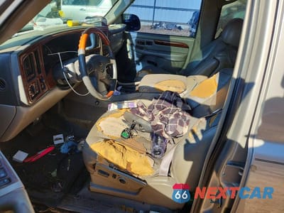 Zdjęcie 7 z 11 samochodu: 2004 CADILLAC ESCALADE ESV VIN:3GYFK66N34G198336 - miniatura