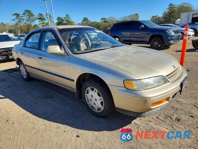 Czwarte zdjęcie samochodu z boku: 1995 HONDA ACCORD LX VIN:JHMCD5632SC047658 - miniatura