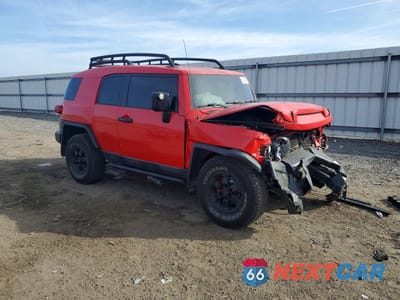 Czwarte zdjęcie samochodu z boku: 2012 TOYOTA FJ CRUISER VIN:JTEBU4BF5CK135226 - miniatura