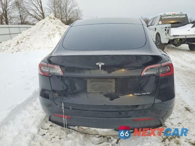 Zdjęcie 6 z 11 samochodu: 2022 TESLA MODEL Y VIN:7SAYGDEE7NF421123 - miniatura