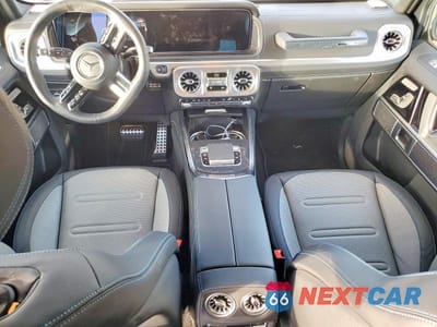 Zdjęcie 8 z 13 samochodu: 2025 MERCEDES-BENZ G 580E VIN:W1NWM0AB4SX024884 - miniatura