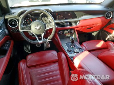 Zdjęcie 8 z 14 samochodu: 2019 ALFA ROMEO STELVIO TI VIN:ZASPAKBN7K7C41099 - miniatura