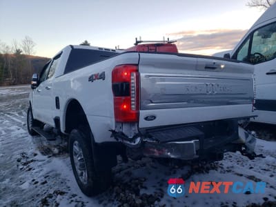 Drugie zdjęcie samochodu z przodu: 2024 FORD F350 SUPER DUTY VIN:1FT8W3BN4RED23320 - miniatura