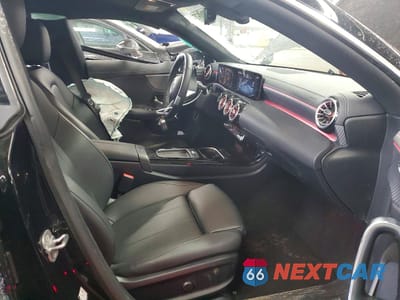 Zdjęcie 7 z 12 samochodu: 2025 MERCEDES-BENZ CLA 250 4MATIC VIN:W1K5J4HB2SN531647 - miniatura