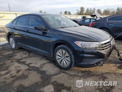 Czwarte zdjęcie samochodu z boku: 2020 VOLKSWAGEN JETTA S VIN:3VWC57BU0LM088408 - miniatura