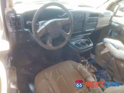 Zdjęcie 8 z 13 samochodu: 2004 CHEVROLET EXPRESS 1500 UTILITY / SERVICE VAN VIN:1GCFG15X541196700 - miniatura