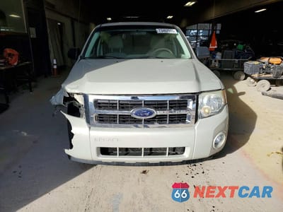 Piąte zdjęcie samochodu w środku: 2008 FORD ESCAPE XLT VIN:1FMCU03Z98KB58294 - miniatura