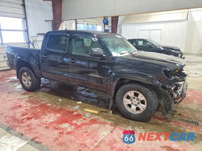 Czwarte zdjęcie samochodu z boku: 2015 TOYOTA TACOMA DOUBLE CAB VIN:3TMLU4EN6FM183651 - miniatura