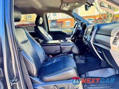 Piąte zdjęcie samochodu w środku: 2018 FORD F350 SUPER DUTY VIN:1FT8W3BT8JEB10390 - miniatura
