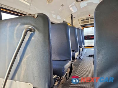 Zdjęcie 6 z 10 samochodu: 2012 CHEVROLET EXPRESS SCHOOL BUS VIN:1GB3G3BG6C1181984 - miniatura