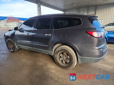 Drugie zdjęcie samochodu z przodu: 2016 CHEVROLET TRAVERSE LS VIN:1GNKVFED5GJ319981 - miniatura