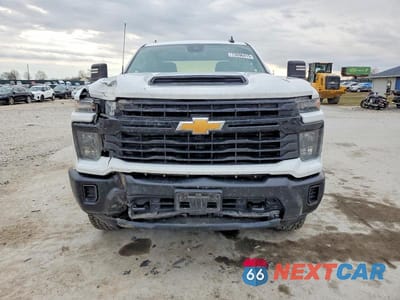Piąte zdjęcie samochodu w środku: 2024 CHEVROLET SILVERADO K2500 HEAVY DUTY VIN:2GC1YLE77R1146496 - miniatura