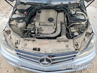 Zdjęcie 11 z 11 samochodu: 2014 MERCEDES-BENZ C 250 VIN:WDDGF4HB4EG245351 - miniatura