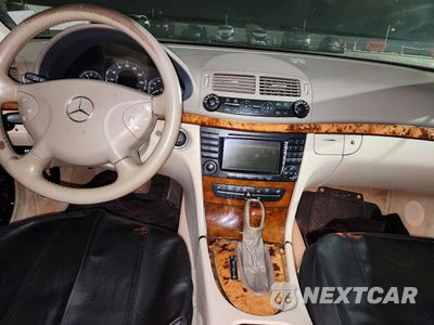 Zdjęcie 8 z 14 samochodu: 2006 MERCEDES BENZ E 350 4MAT VIN:WDBUF87J56X199588 - miniatura