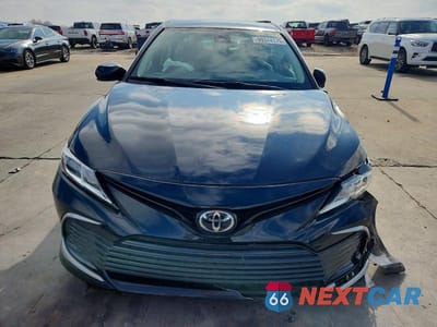 Piąte zdjęcie samochodu w środku: 2023 TOYOTA CAMRY LE VIN:4T1C11AK7PU769108 - miniatura